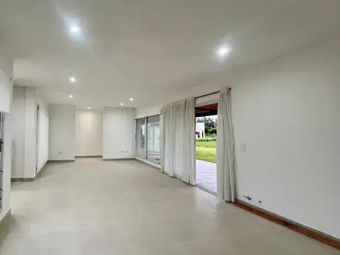 Casa en Venta en Santa Ines, USD 230.000