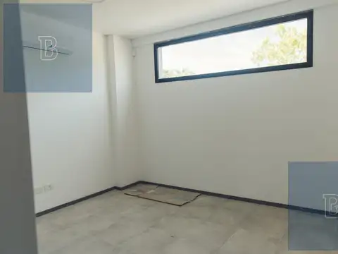 Oficina en Alquiler al Este