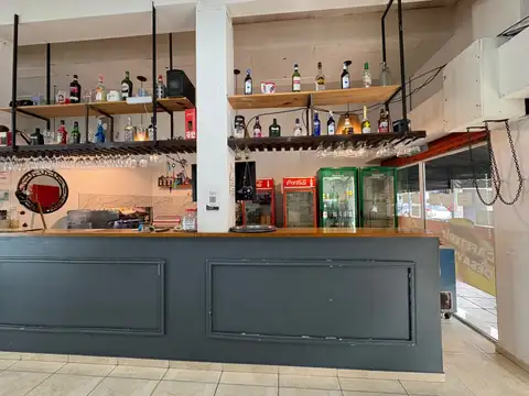 LOCAL COMERCIAL EN VENTA – DOBLE FRENTE SOBRE PEATONAL Y COSTANERA, SANTA TERESITA