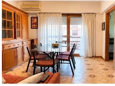 Departamento 1 amb y 1/2 con balcòn- La Rioja y Balcarce