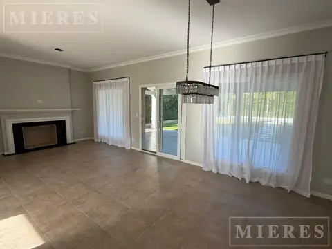 Casa en Alquiler de 4 dormitorios