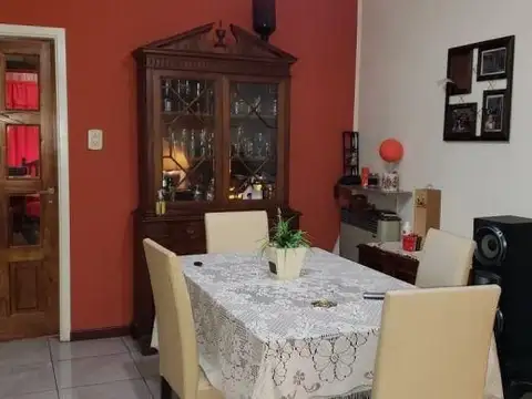 Casa 3 ambientes con 2 baños