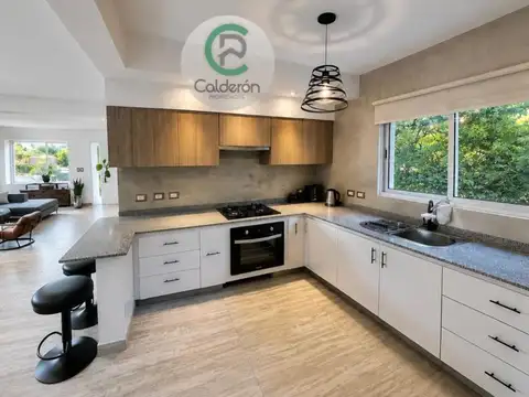Casa  en Venta Country Club Banco Provincia