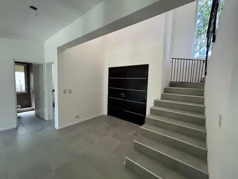 Casa en Alquiler de 4 dormitorios