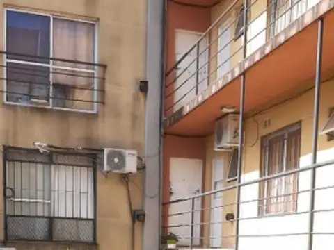 DEPARTAMENTO MONOAMBIENTE EN VENTA - MORON CENTRO