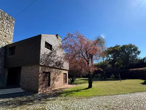 Casa en Venta en Muñiz, USD 680.000