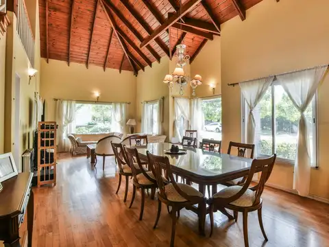 Casa en Venta al Este
