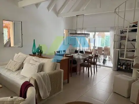 Casa Chalet  en Venta en Los Quinchos Club de Campo, Pilar, G.B.A. Zona Norte
