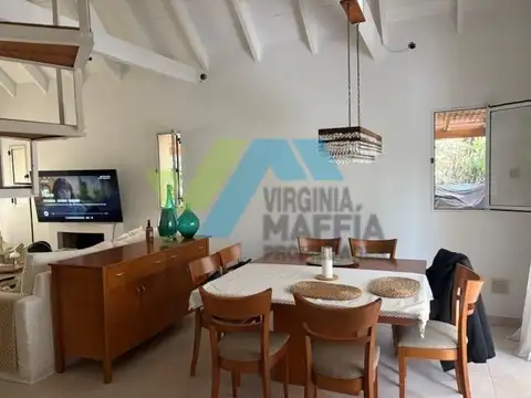 Casa 5 ambientes con 2 baños