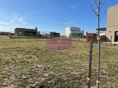 Terreno en Venta en Pilar del Este - Santa Lucia