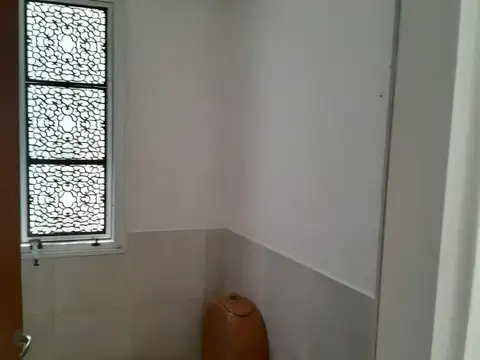 Venta de casa, zona toma Vieja, 3 dorm 2 baños,