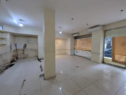Excelente Local Apto todo rubro, a metros de Av. Córdoba