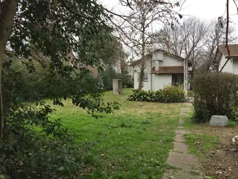 Casa Quinta en Lamberti 872, Glew, Alte Brown