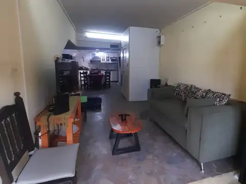 Casa 7 ambientes con garaje para 4 o 5 autos