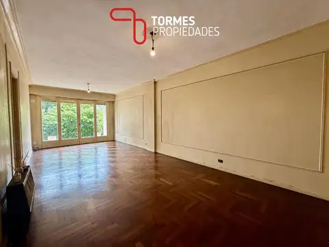 VENTA Semipiso 4 ambientes con dependencia y espacio de cochera en zona Plaza Colón, Mar del Plata