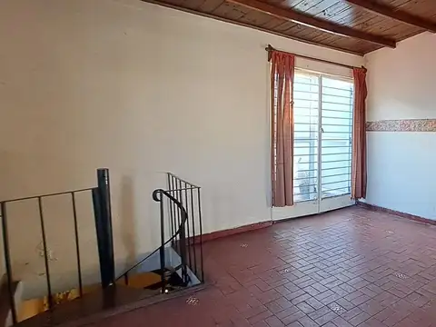 VENTA PH 3-4 AMBIENTES PATIO -TERRAZA PROPIA - SIN EXPENSAS  POMPEYA