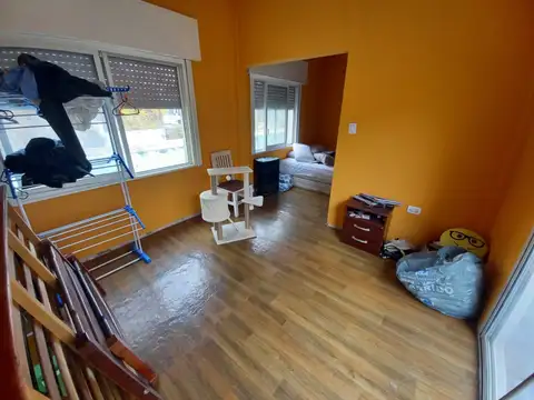 Depto Tipo Casa 4 ambientes con 2 baños