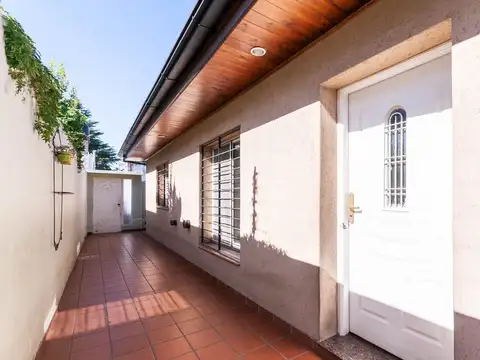 Depto Tipo Casa en Venta en Banfield, USD 90.000
