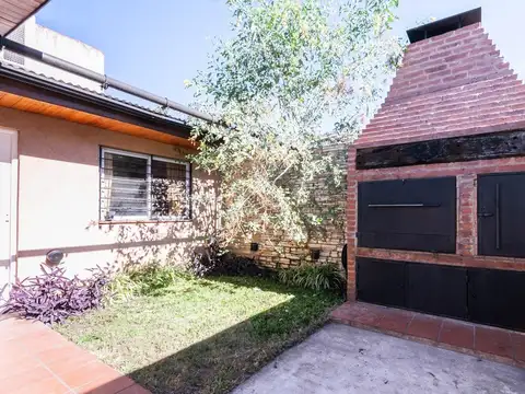Depto Tipo Casa en Venta 16 años