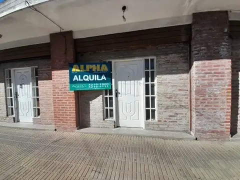 Monoambiente con patio en alquiler | Berazategui