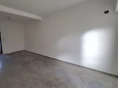 Departamento en Alquiler en Berazategui, $ 360.000