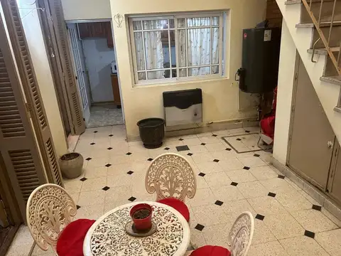 OPORTUNIDAD VENTA CASA 5 AMBIENTES COCHERA TERRAZA