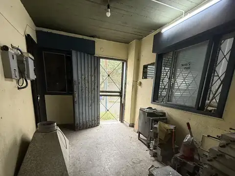 Galpon en Venta 8  mts Frente