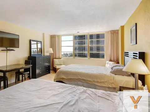 Departamento monoambiente en venta - 39Mts2 - Sunny Isles, Florida