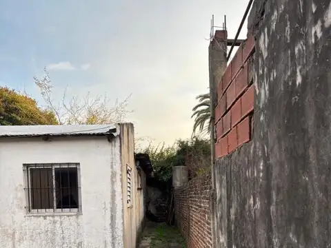 Casa 3 ambientes con 1 baño