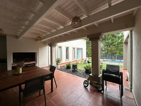 Casa en Alquiler de 3 dormitorios