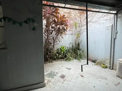 Casona uso comercial, excelente ubicación centrica.