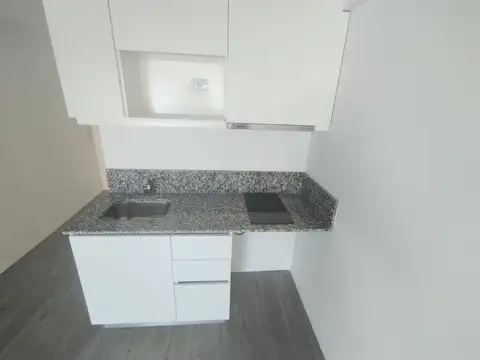 VENTA MONOAMBIENTE CON BALCON EN "MOCA2",BARRACAS.