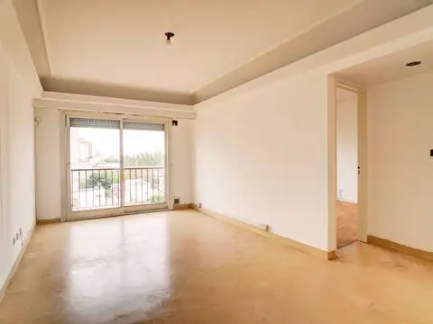 VENTA Depto 2 amb con balcón y cochera - Floresta
