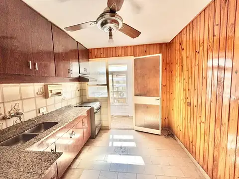 Julio Argentino Roca 1400