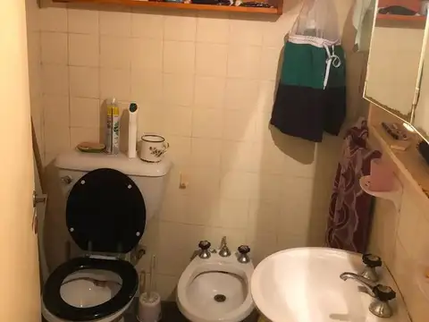 Falkner e/ La Rioja y San Juan