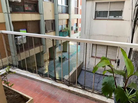 Hermoso departamento con balcón en excelente ubicación