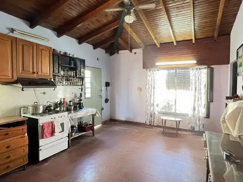 CASA EN VENTA CON PARQUE VILLA ELVIRA 