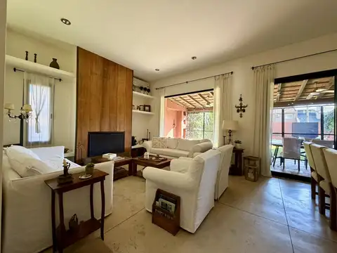 DEL VALLE IBERLUCEA al 2000