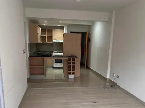 Centenera  440 1º PISO