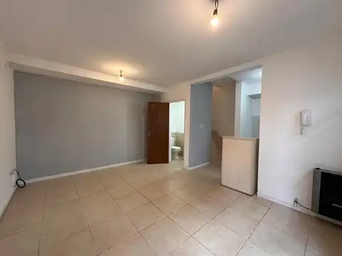 Depto Tipo Casa en Venta en Villa Primera, USD 75.000