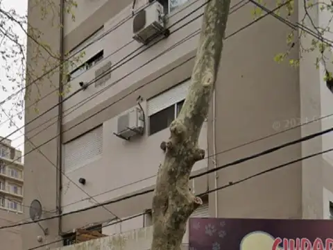 Departamento en Venta de 2 Ambientes en Quilmes Centro, Oportunidad 