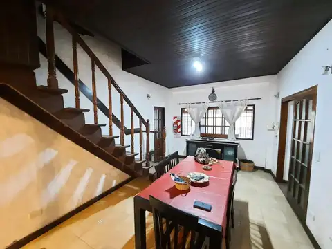 Casa en Venta en Castelar, USD 180.000