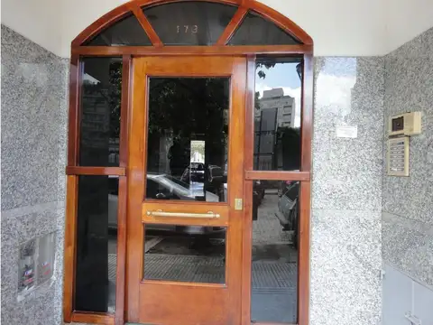 Escalada De San Martin 173 , Piso 2