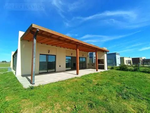 Casa en San Sebastián OPORTUNIDAD, venta con cesión de derechos, no crédito, MB