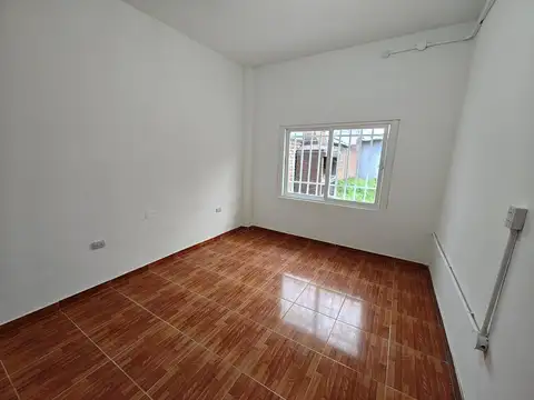Casa en venta en Isidro Casanova