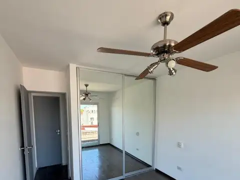 Departamento en Alquiler en Haedo, $ 600.000