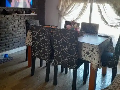 ¡IMPERDIBLE OPORTUNIDAD! PH AL FRENTE EN LOMAS DEL MIRADOR – 95 M² + TERRAZA – SIN EXPENSAS