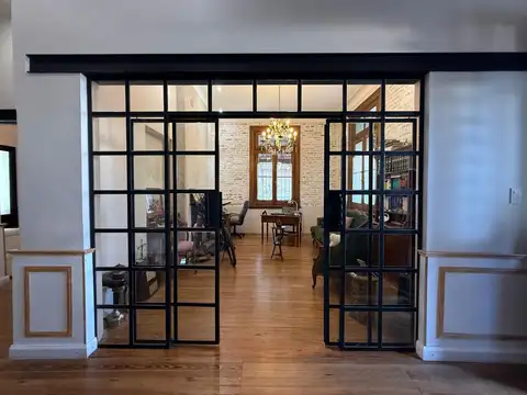 Casa 5 ambientes con 4 baños