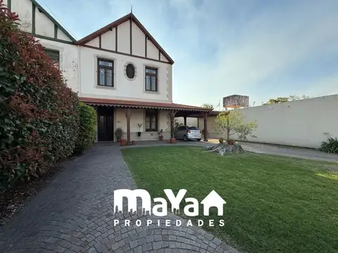 CASA HISTORICA EN VENTA ESTILO INGLES - CAMPANA