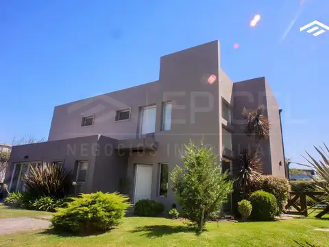 Nuevoingreso! Casa a la venta en Los Naranjos!